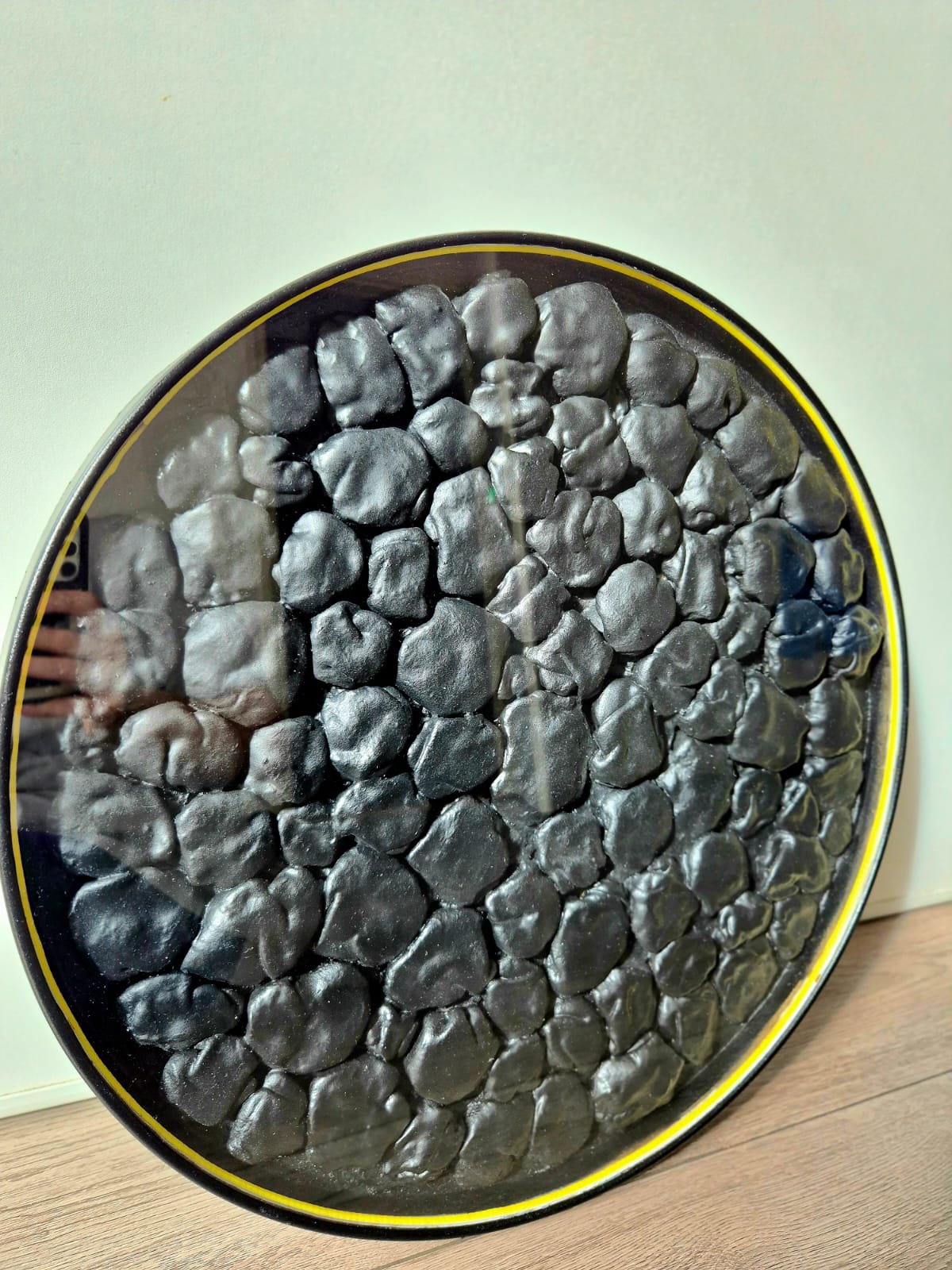 Obsidian glow – Sculptural LED Light Art